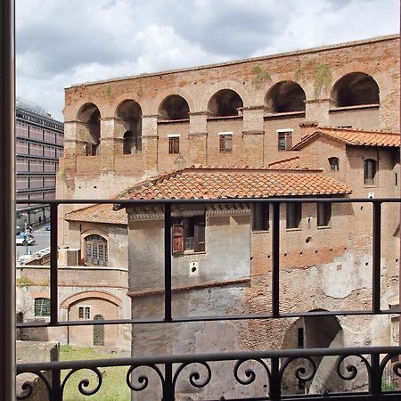 Romulus Rooms Bagian luar foto