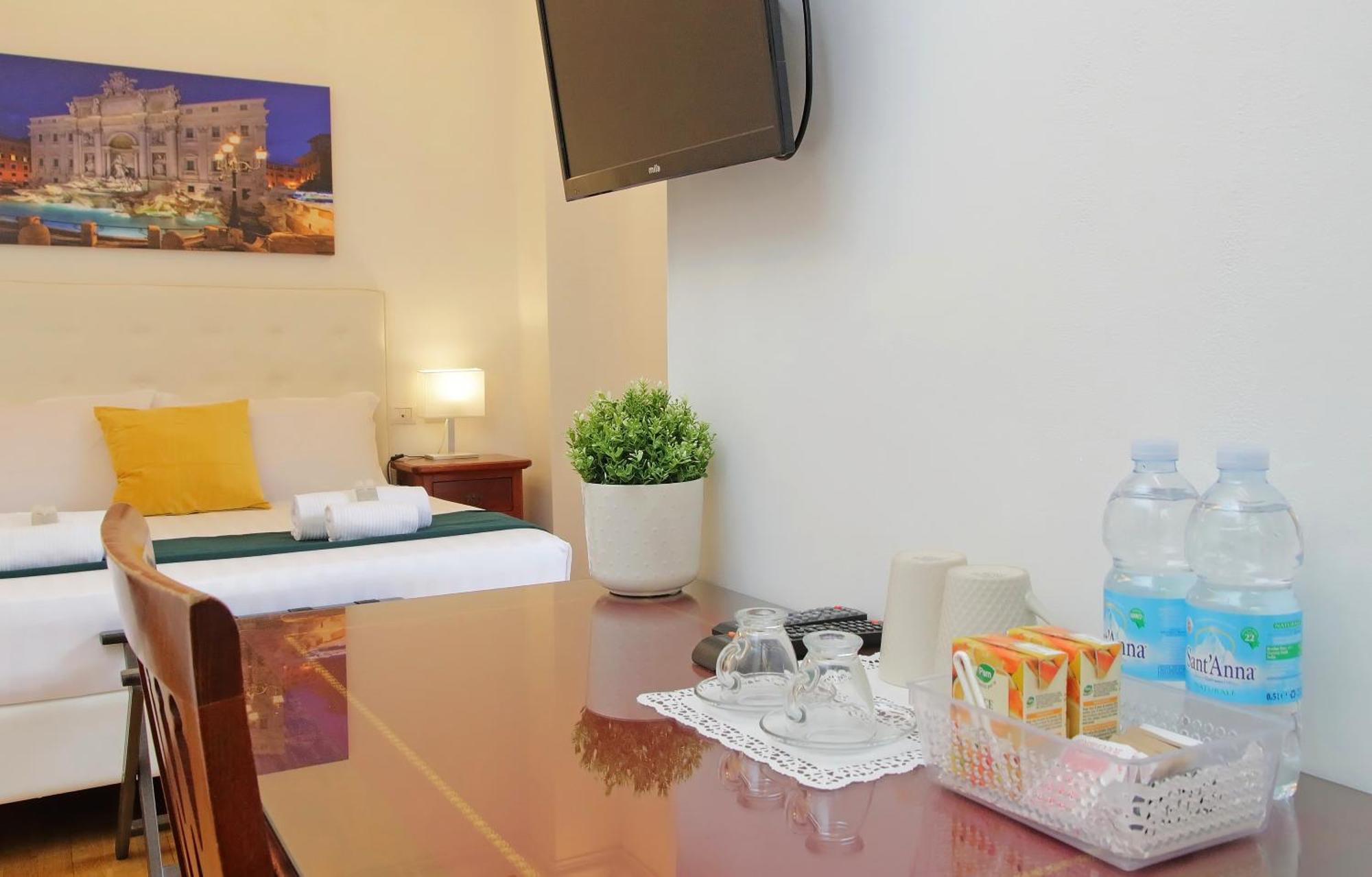 Romulus Rooms Bagian luar foto