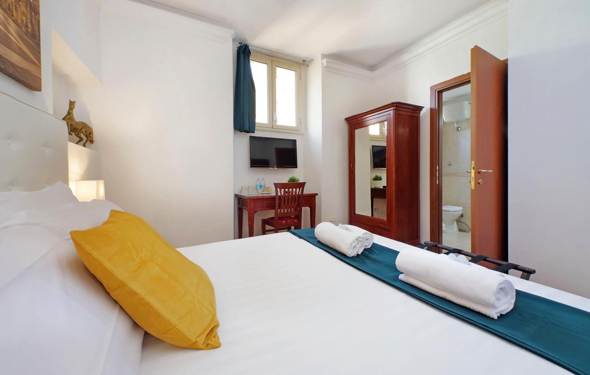 Romulus Rooms Bagian luar foto