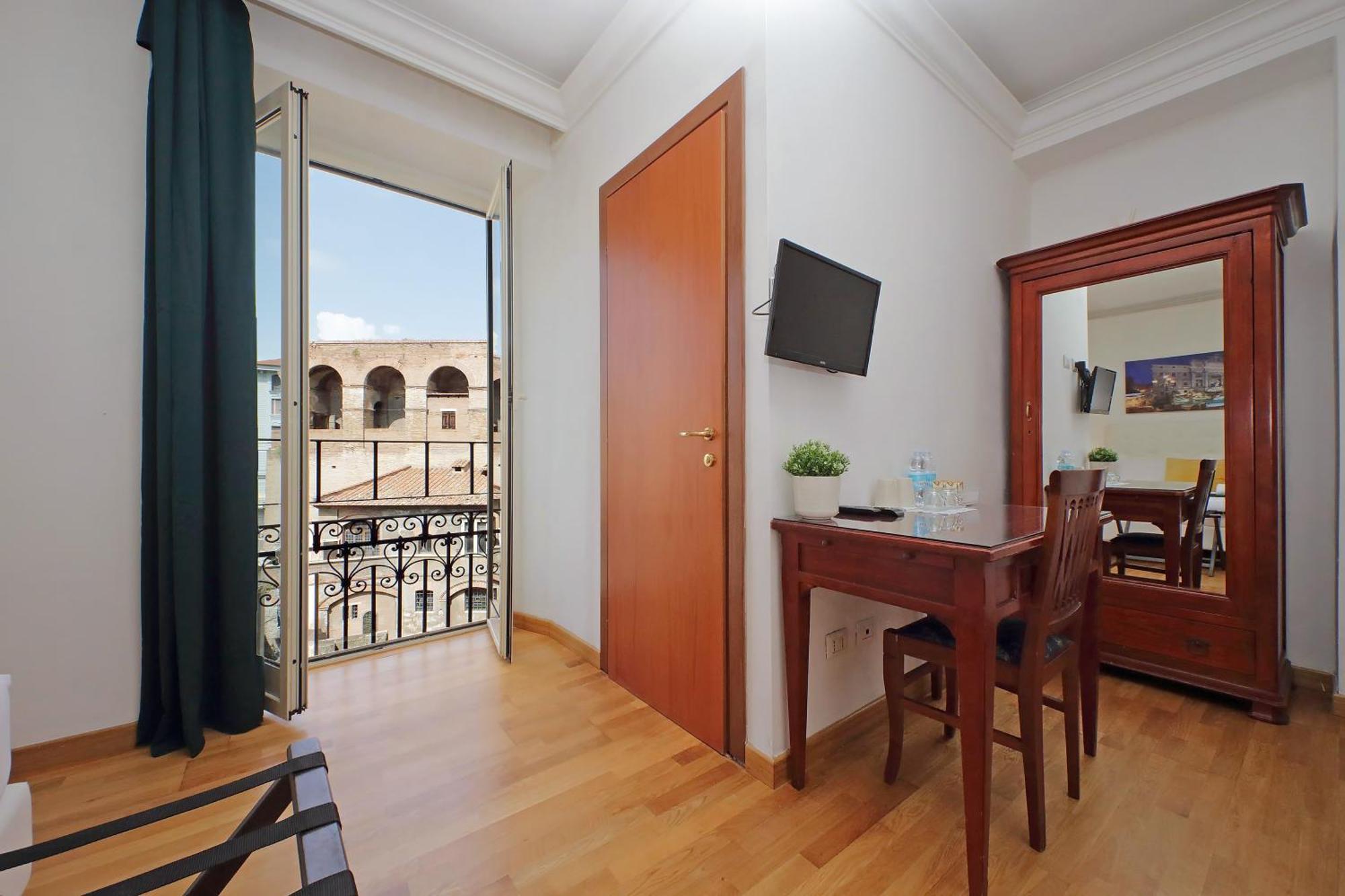 Romulus Rooms Bagian luar foto
